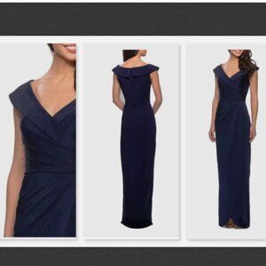 NEW La Femme Surplice Off the Shoulder Column Gown in Navy Size 2